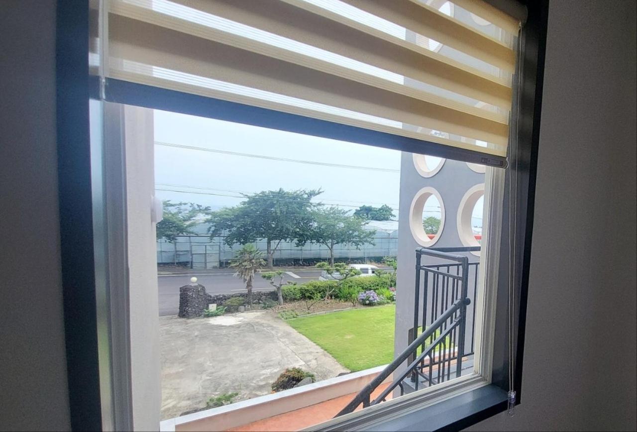 Jeju Soroan Pension Seogwipo Bagian luar foto